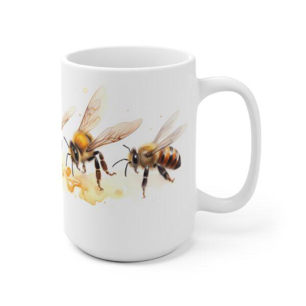 Naturinspirierte Keramiktasse mit Bienenmotiv im Aquarelldesign