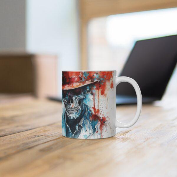 Aquarell Totenkopf Tasse mit Hut - Mystisches Becher-Design für Gothic- und Kunstliebhaber