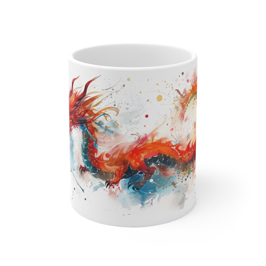 Ein farbenfroher chinesischer Drache im Aquarell-Stil umflie&szlig;t die wei&szlig;e Keramiktasse mit dynamischen Farbspuren.