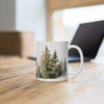 Bunte Aquarell Kaffeetasse mit Kieferwald-Motiv – Perfektes Geschenk für Naturliebhaber