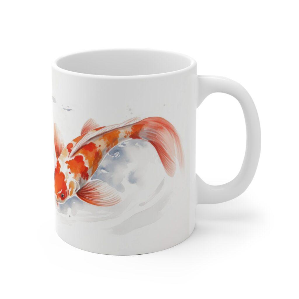 Wei&szlig;e Kaffeetasse mit Koi Fisch Aquarell-Print | Ideal f&uuml;r Koi- und Fischliebhaber als Geschenk