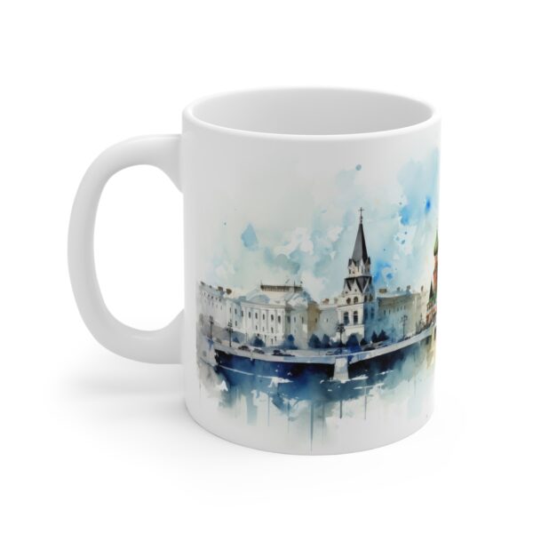 Weiße Tasse mit Watercolor Kreml Motiv – Perfektes Geschenk für Reisefreunde und Entdecker