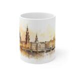 Bedruckte Kaffeetasse mit Aquarell Skyline von Dresden als ideales Geschenk