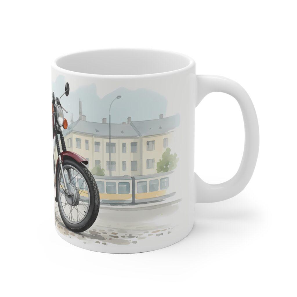 Simson S51 Tasse &ndash; DDR Kult-Moped als Aquarellmotiv in urbaner Stadtszene