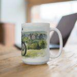 Simson S51 Tasse – DDR Kult-Moped als Aquarellmotiv in weiter Landschaft