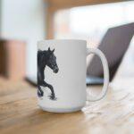 Schwarzes Pferd Aquarell Tasse - Kraftvolles Galopp Motiv